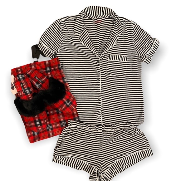 Victoria's Secret Other - Victorias Secret striped pajama Set Bundle with 💥NWT💥 slippers *pjs not new!*